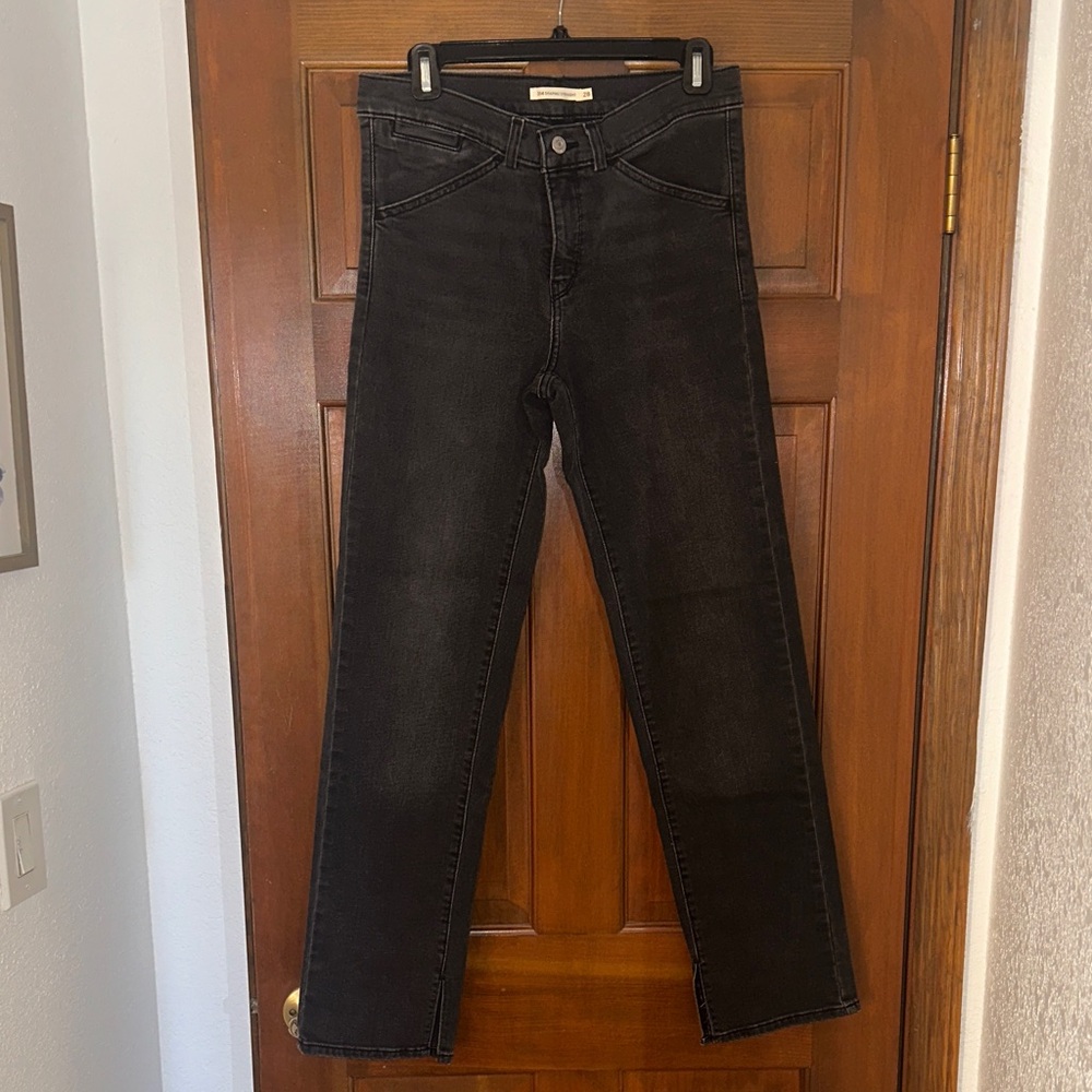 Levi’s 314 Shaping Straight Leg Women’s Jeans
